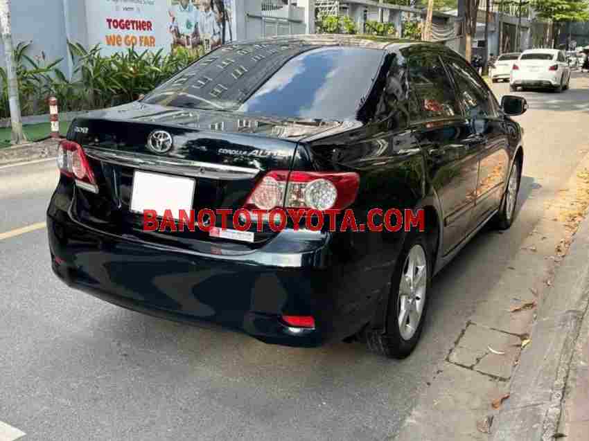 Cần bán xe Toyota Corolla altis 2.0V năm 2014 màu Đen cực đẹp