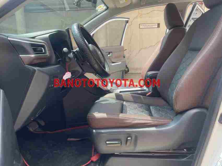 Toyota Innova Cross 2.0V CVT 2025 Số tự động giá đẹp