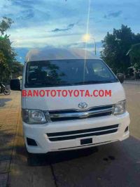 Cần bán gấp xe Toyota Hiace 2.5 2013 màu Trắng