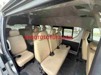 Cần bán gấp xe Toyota Hiace 3.0 năm 2017, màu Bạc, Số tay