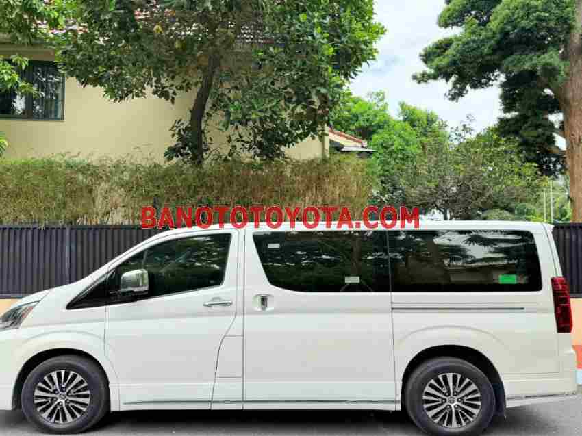 Cần bán xe Toyota Granvia 2.8 AT năm 2020 màu Trắng cực đẹp