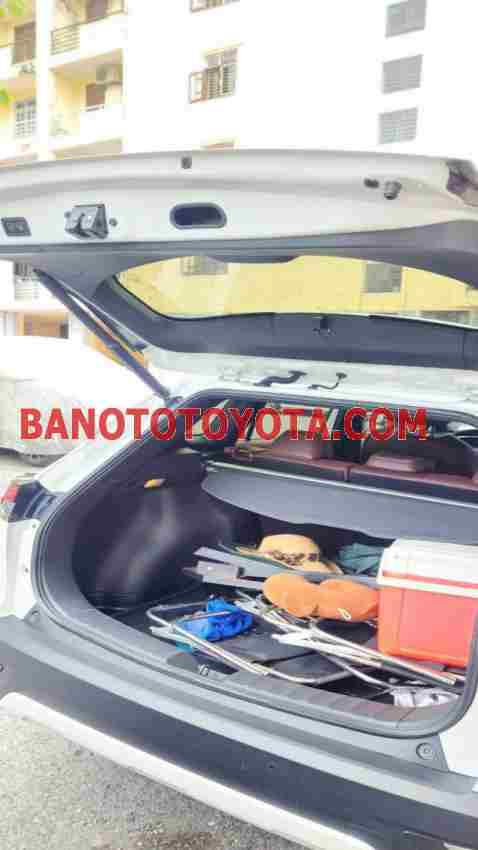 Cần bán gấp xe Toyota Corolla Cross 1.8V 2022 màu Trắng