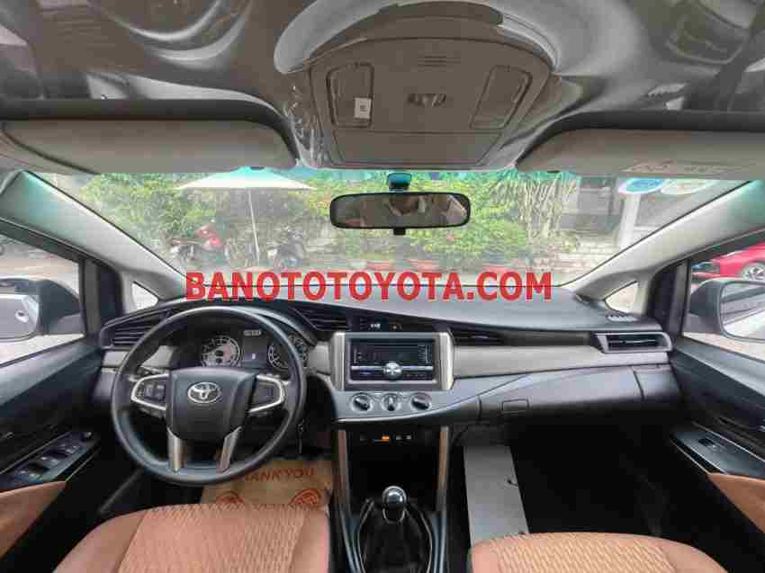 Toyota Innova 2.0E 2017 Số tay cực đẹp!