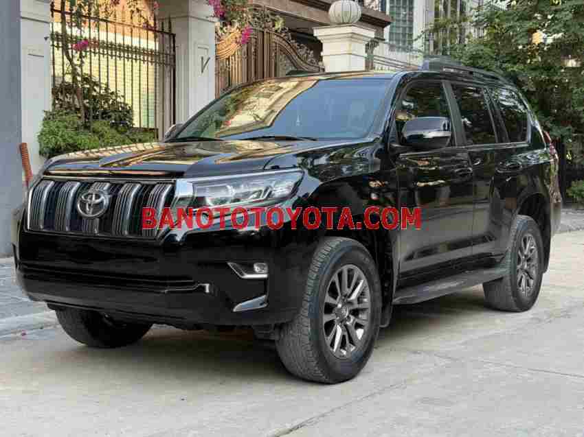 Cần bán Toyota Prado VX 2.7L Máy xăng 2017 màu Đen