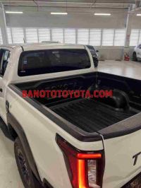 Toyota Hilux Pro 2.8L 4x2 AT năm 2026