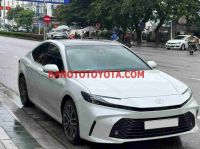 Cần bán gấp xe Toyota Camry 2.0Q năm 2025, màu Trắng, Số tự động