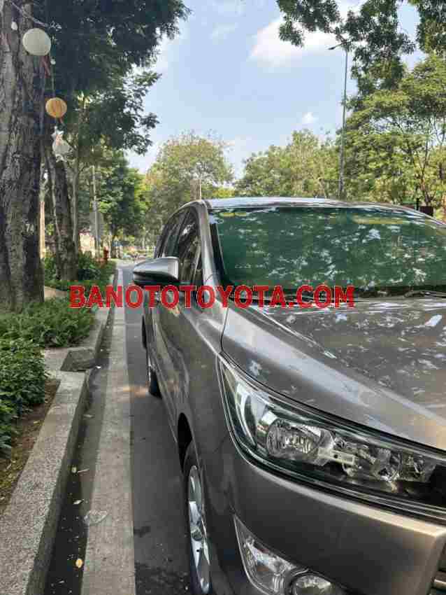 Cần bán xe Toyota Innova 2.0E 2020 Số tay màu Ghi