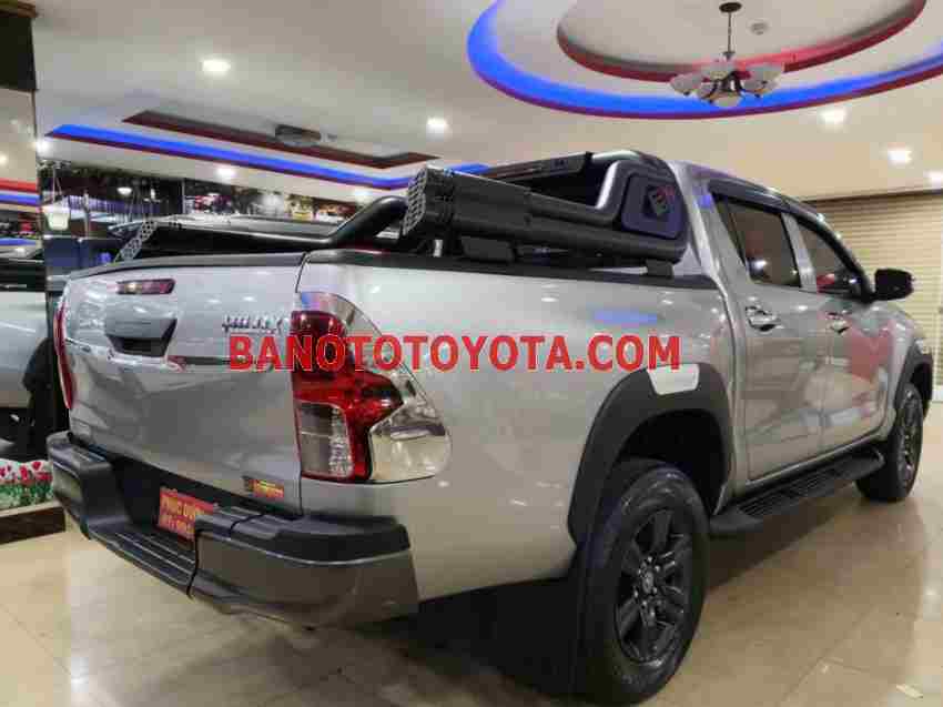 Cần bán Toyota Hilux 2.4L 4x2 MT 2021 - Số tay