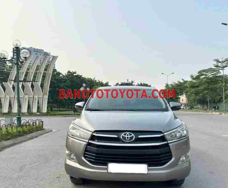 Cần bán gấp Toyota Innova 2.0E 2019 - Xe đẹp - Giá tốt