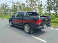 Cần bán gấp xe Toyota Hilux 2.4E 4x2 AT 2018 màu Đen