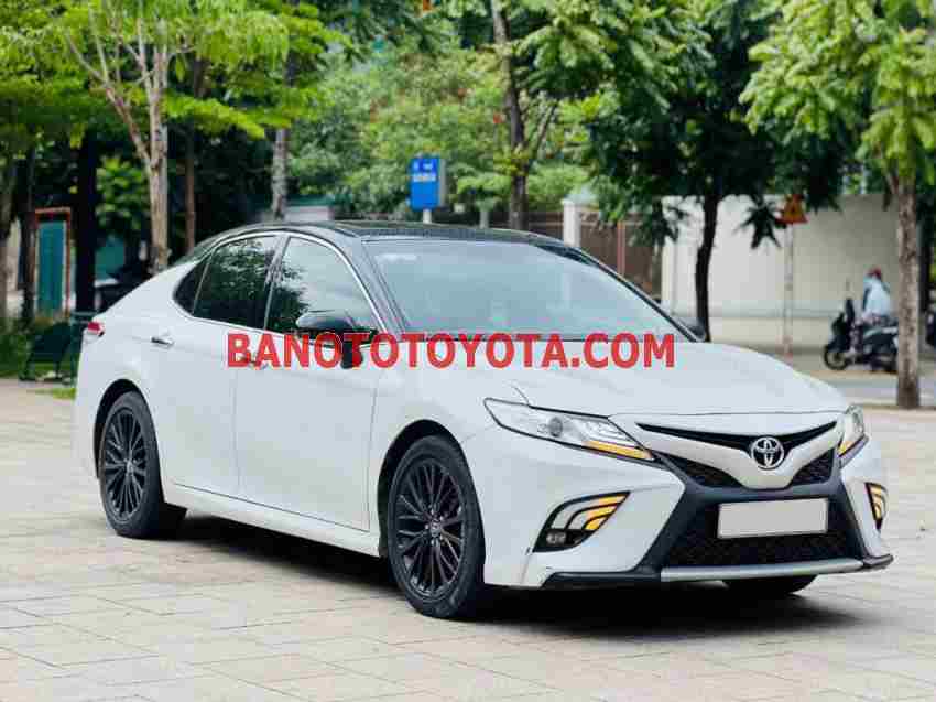 Cần bán Toyota Camry 2.5Q Máy xăng 2019 màu Trắng