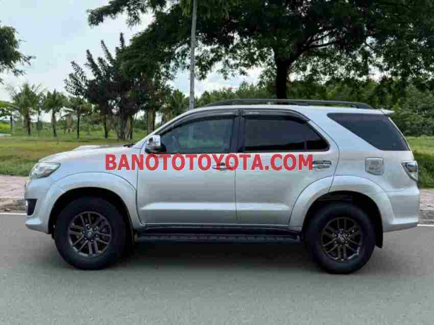 Cần bán gấp Toyota Fortuner 2.5G đời 2016, màu Bạc
