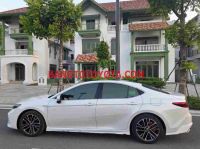 Toyota Camry 2.5 HEV Top 2025 - Giá tốt