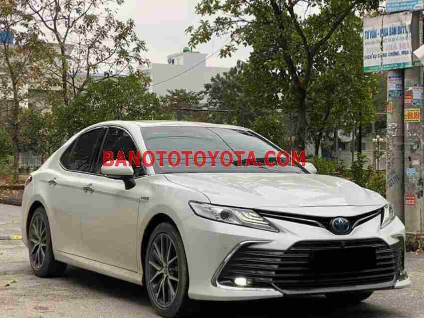 Cần bán gấp Toyota Camry 2.5HV đời 2022, màu Đen