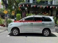 Cần bán gấp xe Toyota Innova 2.0E 2015 màu Bạc