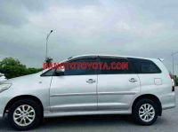Cần bán gấp xe Toyota Innova 2.0E năm 2014, màu Bạc, Số tay