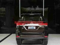 Cần bán gấp xe Toyota Fortuner 2.4G 4x2 MT 2017 màu Nâu