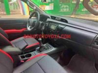 Cần bán xe Toyota Hilux 2.4E 4x2 MT màu Đỏ 2017