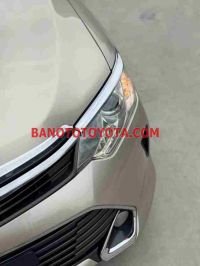 Cần bán gấp Toyota Camry 2.0E đời 2016, màu Cát