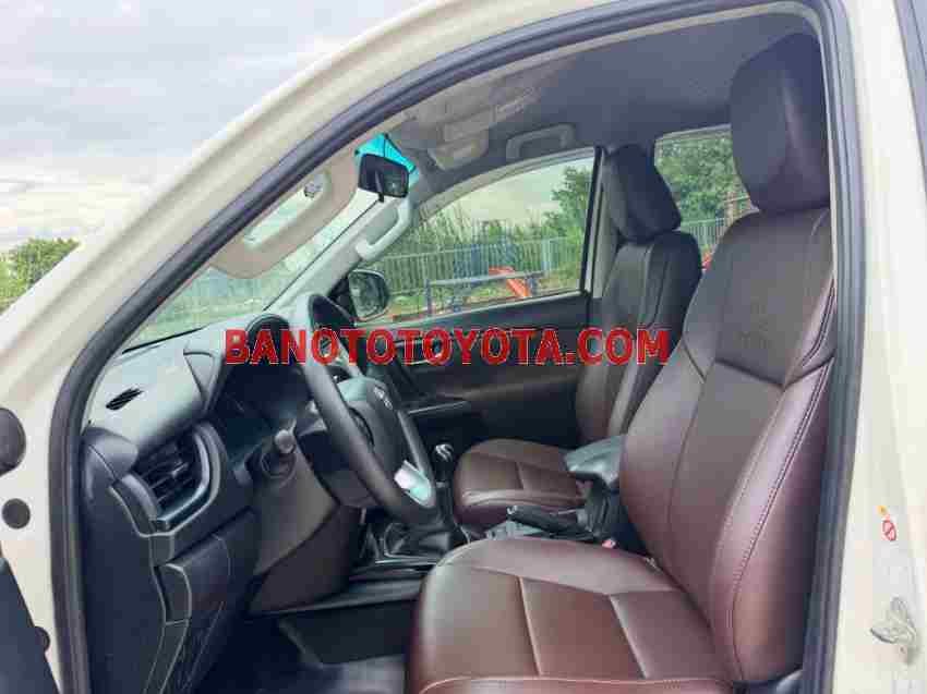 Cần bán gấp Toyota Fortuner 2.4G 4x2 MT năm 2018 giá cực tốt