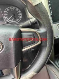 Cần bán xe Toyota Innova 2.0E màu Bạc 2019