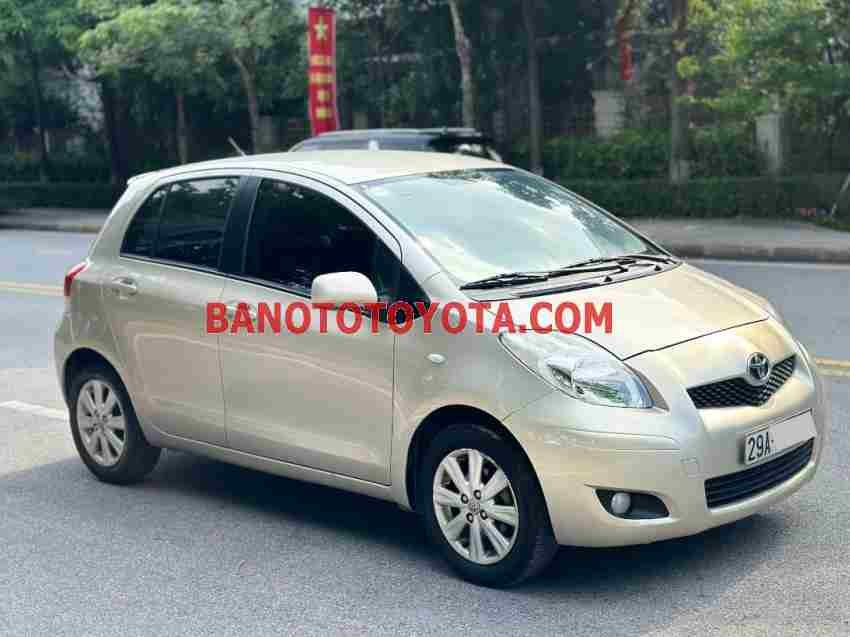 Cần bán gấp xe Toyota Yaris 1.3 AT 2010 màu Vàng