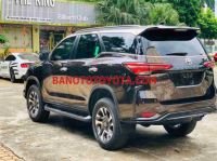 Cần bán gấp Toyota Fortuner 2.8V 4x4 AT Legender đời 2021, màu Đen