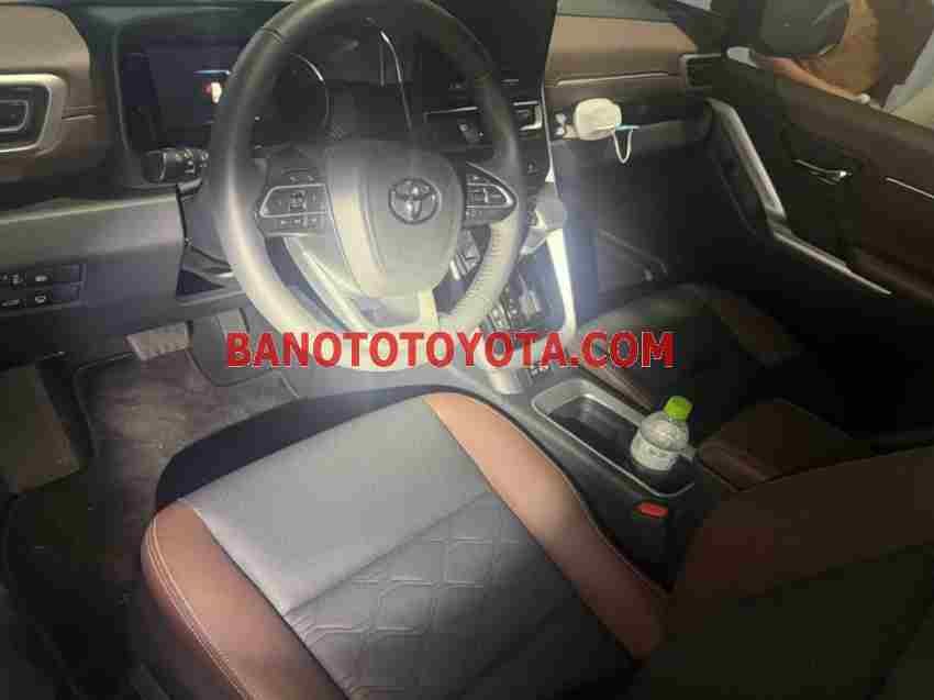 Cần bán xe Toyota Innova Cross HEV 2.0 CVT 2025 Số tự động màu Trắng