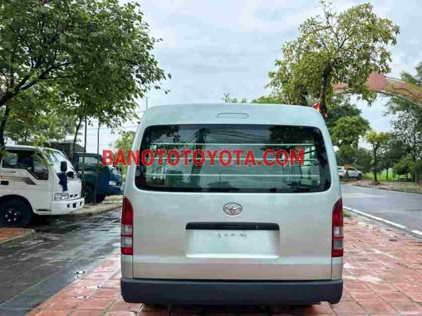Cần bán gấp xe Toyota Hiace 2.5 năm 2009, màu Xanh, Số tay