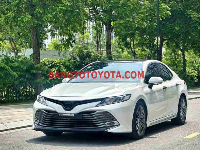 Toyota Camry 2021 Sedan màu Trắng