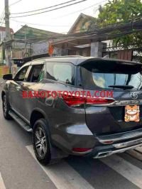 Cần bán xe Toyota Fortuner 2.7V 4x2 AT năm 2017 màu Xám cực đẹp