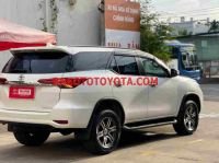 Cần bán xe Toyota Fortuner 2.7V 4x2 AT màu Trắng 2017