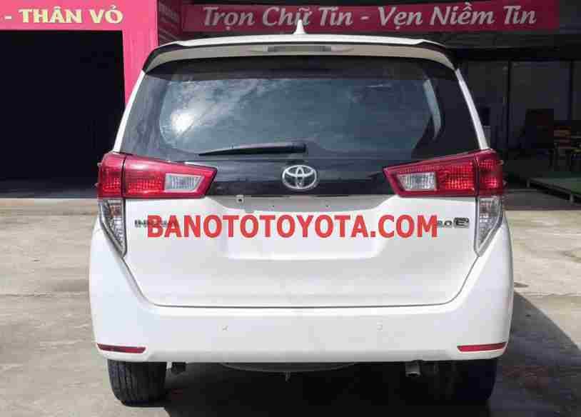 Cần bán gấp xe Toyota Innova 2.0E 2019 màu Trắng