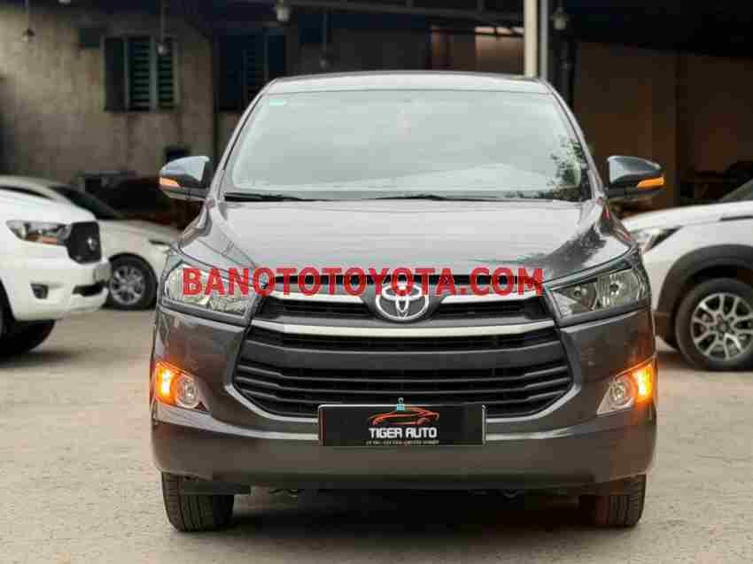 Cần bán Toyota Innova 2.0G Máy xăng 2016 màu Xám