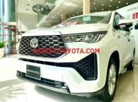 Toyota Innova Cross 2.0V CVT năm 2026