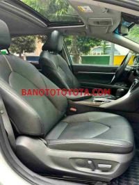 Cần bán gấp xe Toyota Camry 2.5Q 2020 màu Trắng