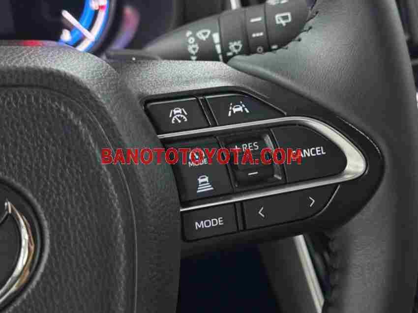 Cần bán Toyota Innova Cross HEV 2.0 CVT Xe hybrid 2026 màu Trắng
