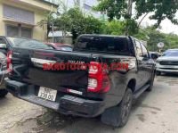 Cần bán Toyota Hilux 2.4L 4x2 AT Máy dầu 2024 màu Đen