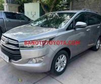 Cần bán gấp xe Toyota Innova 2.0E 2017 màu Bạc