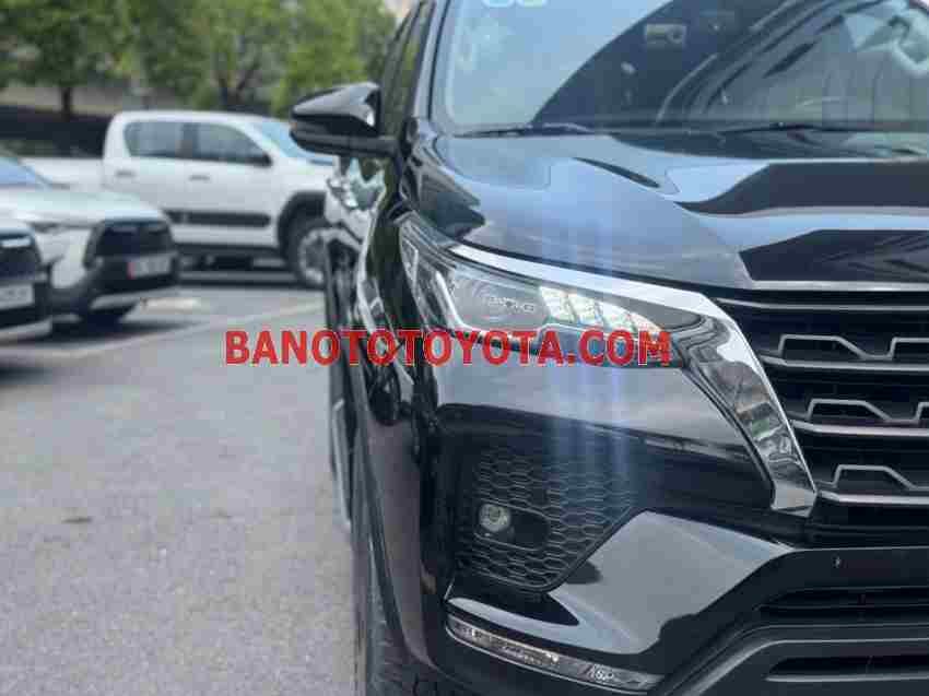 Cần bán gấp xe Toyota Fortuner 2.7L 4x2 AT 2022 màu Đen