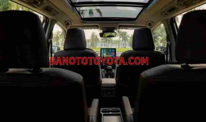 Toyota Innova Cross HEV 2.0 CVT Nhập khẩu Số tự động rất đẹp - 2026