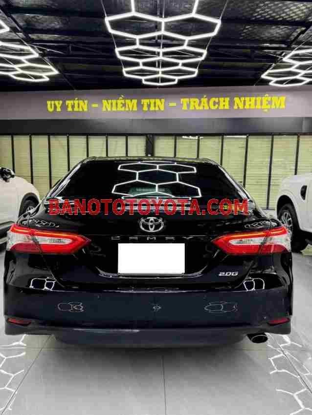 Cần bán gấp xe Toyota Camry 2.0G năm 2019, màu Đen, Số tự động