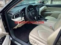 Cần bán gấp xe Toyota Camry 2.5Q năm 2020, màu Đen, Số tự động