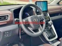 Cần bán gấp Toyota Innova Cross HEV 2.0 CVT đời 2025, màu Trắng