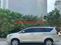 Cần bán gấp Toyota Innova 2.0E đời 2016, màu Xám