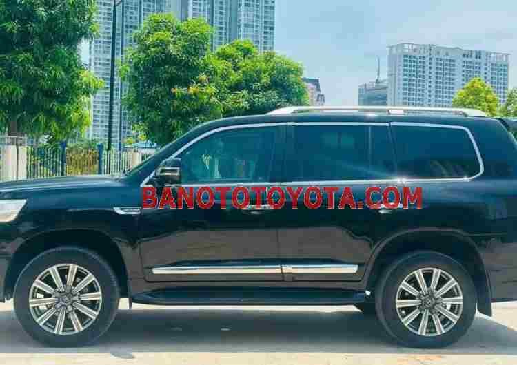 Cần bán gấp xe Toyota Land Cruiser VX 4.6 V8 2016 màu Đen