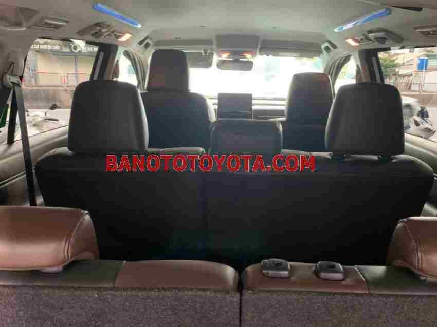 Bán Toyota Innova Cross 2.0V CVT, màu Trắng, Máy xăng, 2025