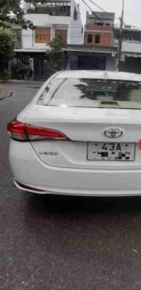 Cần bán gấp xe Toyota Vios E CVT 2023 màu Trắng