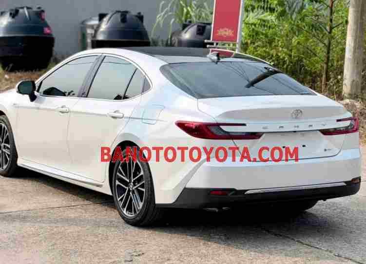 Toyota Camry 2.5 HEV Top 2024 Xe hybrid đẹp long lanh
