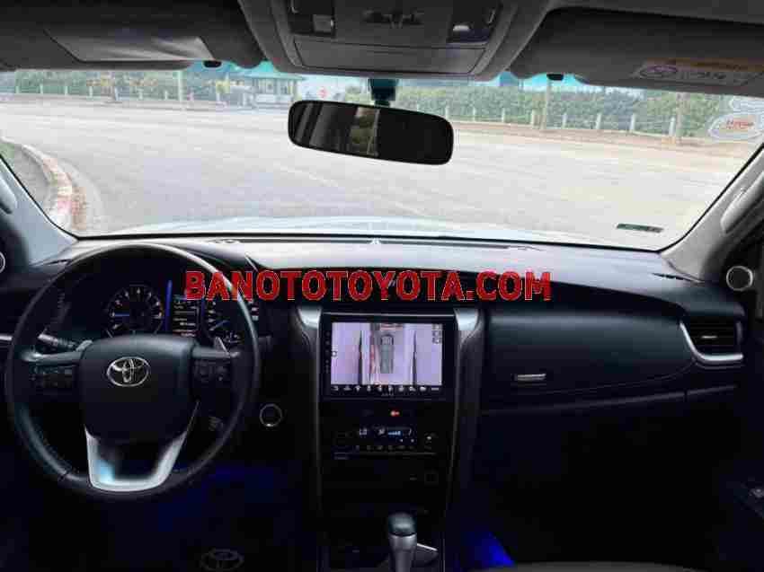 Cần bán gấp Toyota Fortuner 2.7V 4x2 AT đời 2019, màu Trắng